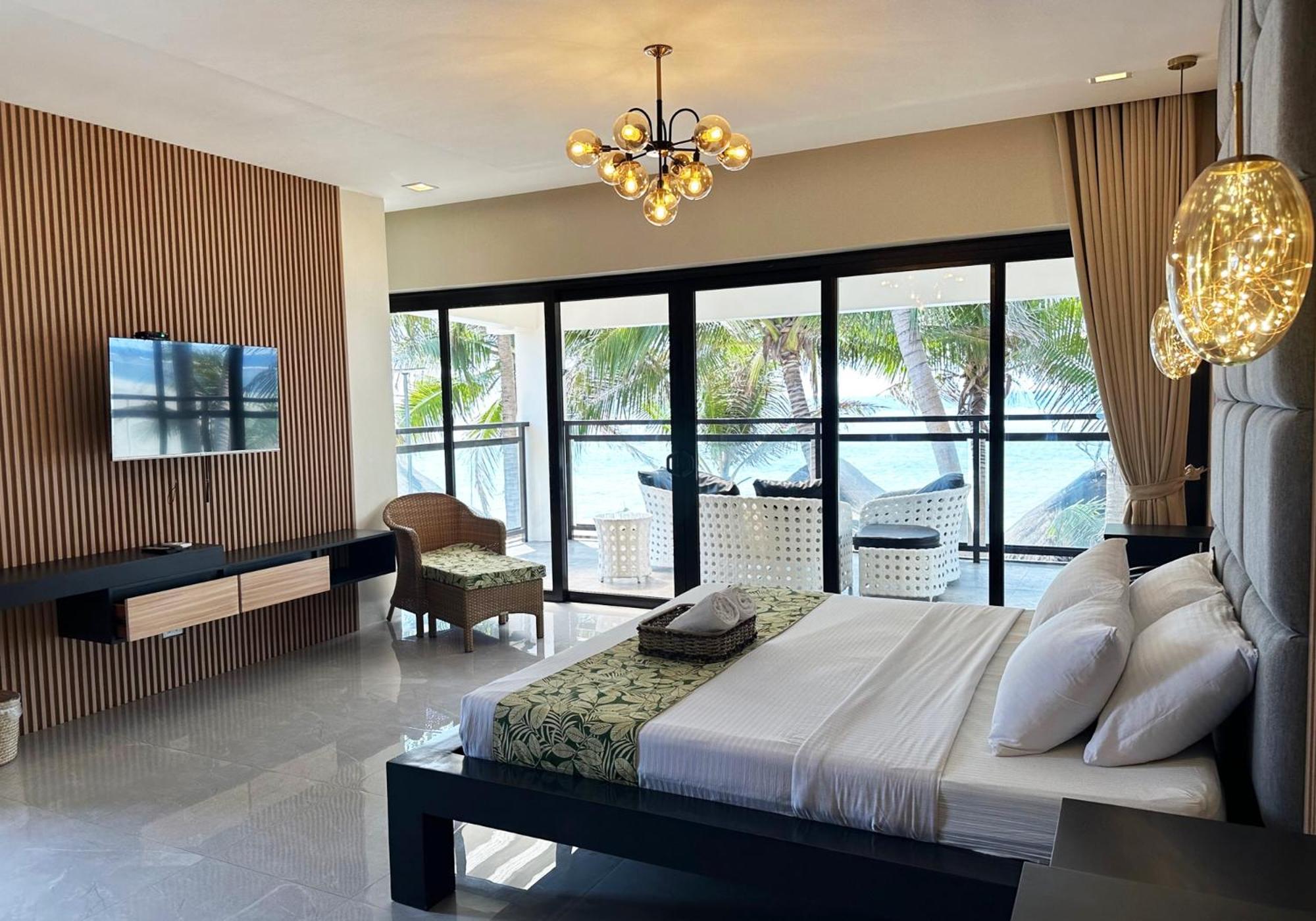 Puerto Del Sol Beach Resort And Hotel Club Bolinao Pangasinan Exterior photo